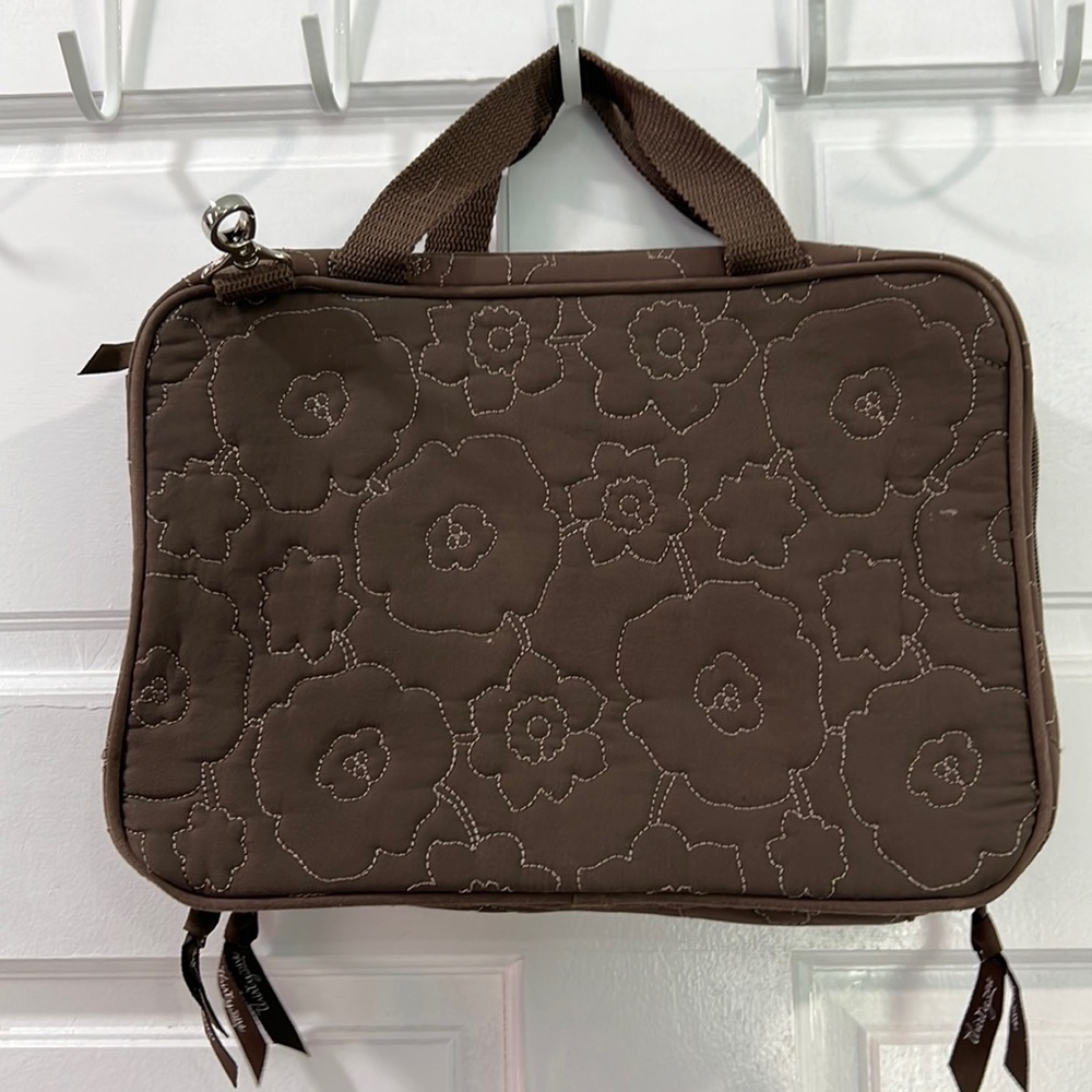 Thirty-one travel bag in great used condition. See pictures.